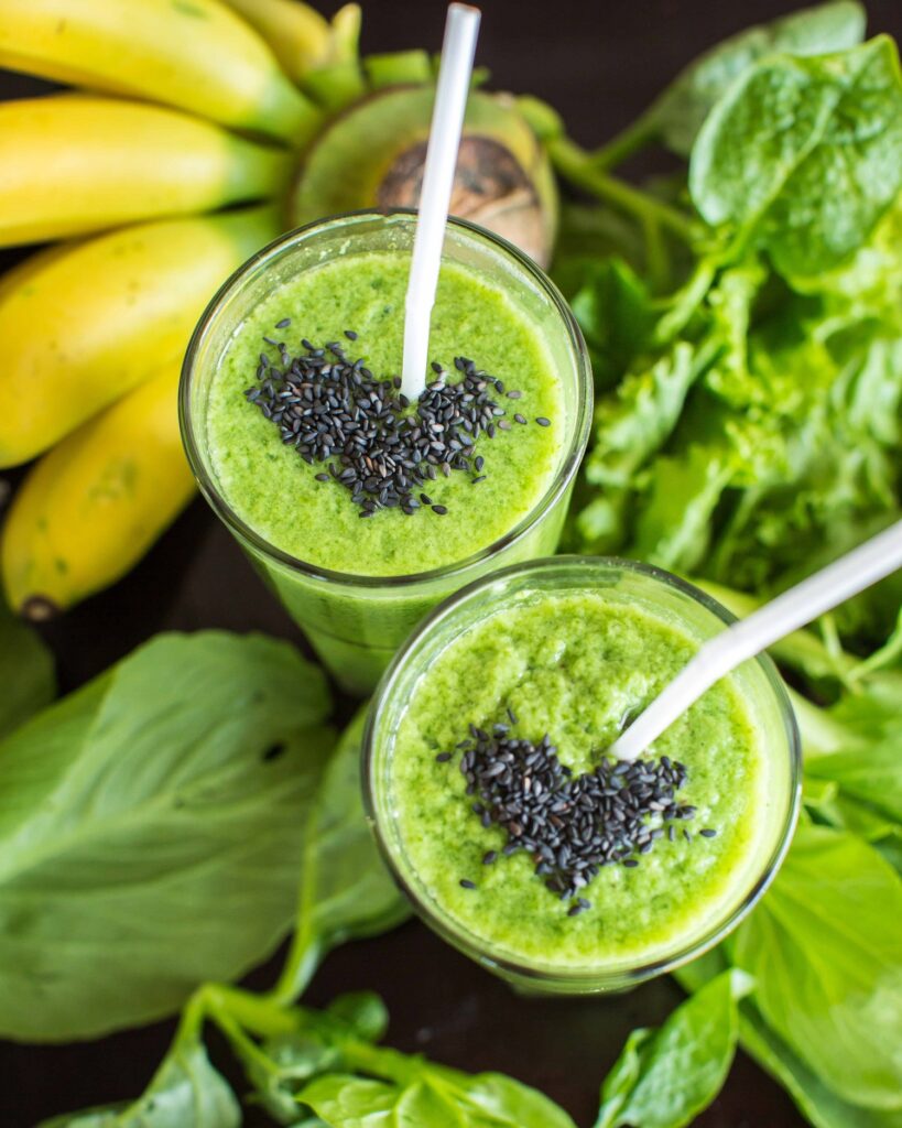 Healthy Snacking for Seniors: Easy and Nutritious Options 16 Smoothies with Greens and Fruit