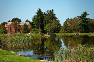 How to Make the Most of Senior Travel Discounts 11 Connecticut Senior Communities