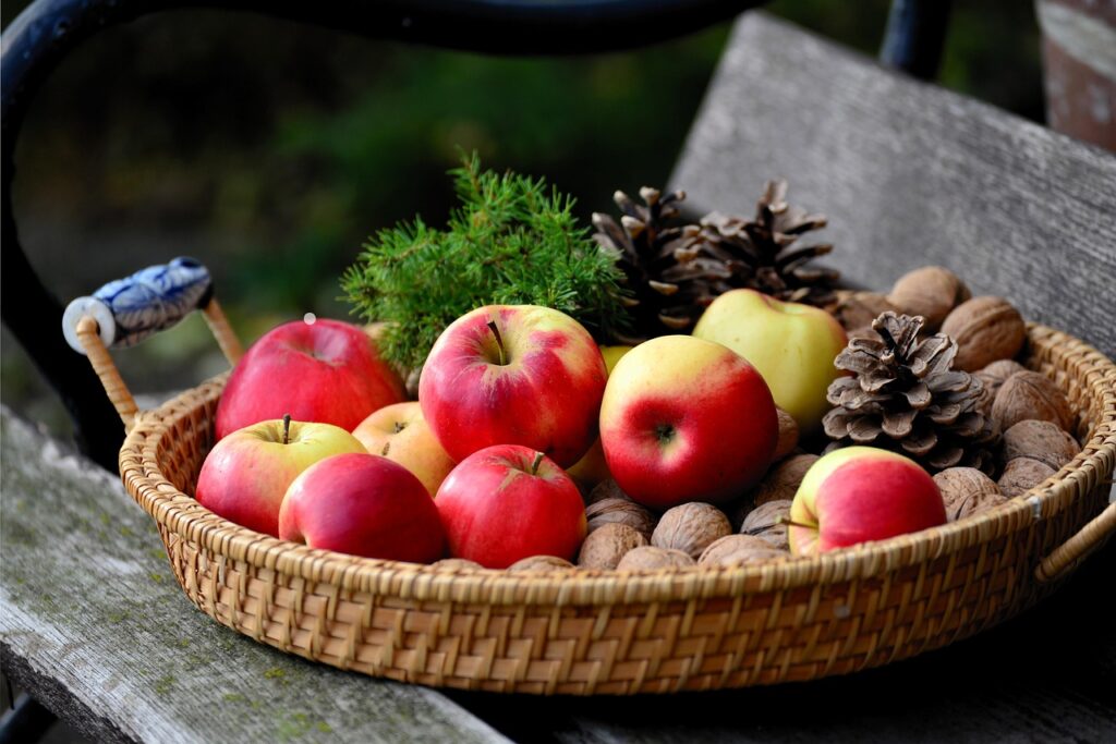 Free Fruits and Nuts Nutritional Tool